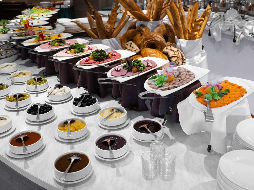 Moevenpick Hotel Taşkent Restoran fotoğraf