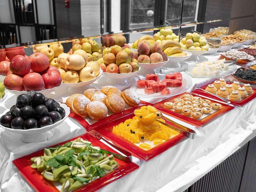 Moevenpick Hotel Taşkent Restoran fotoğraf